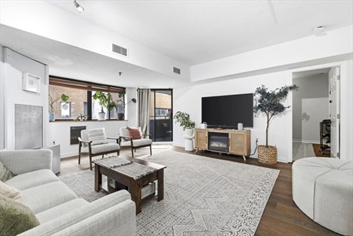 147 Kelton St, Apt 510