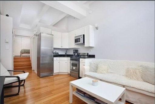 12 Stoneholm St, Apt 415