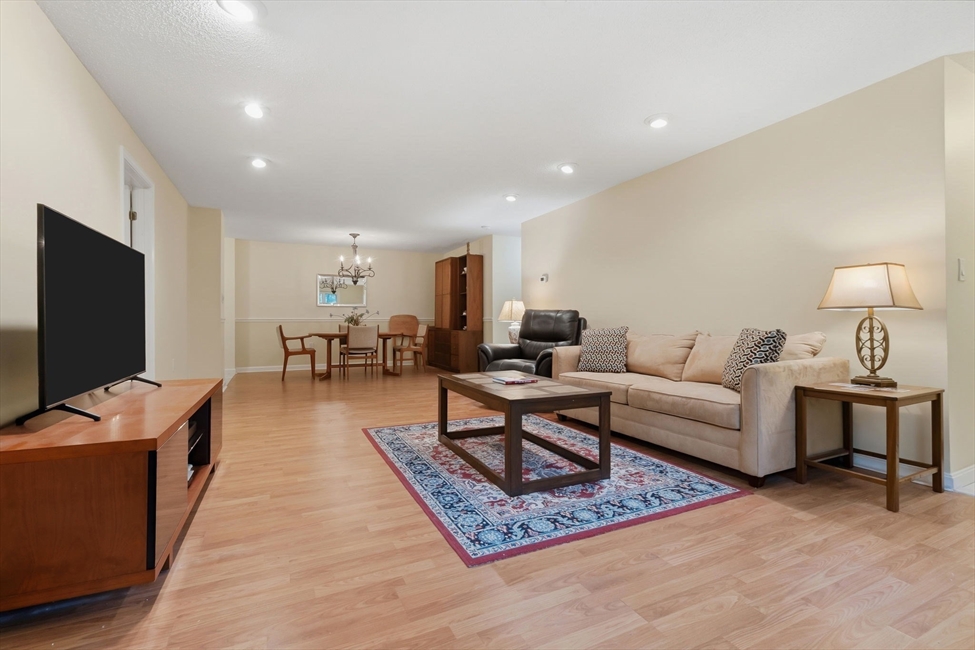 9 Ledgewood Way, Peabody, MA Image 2