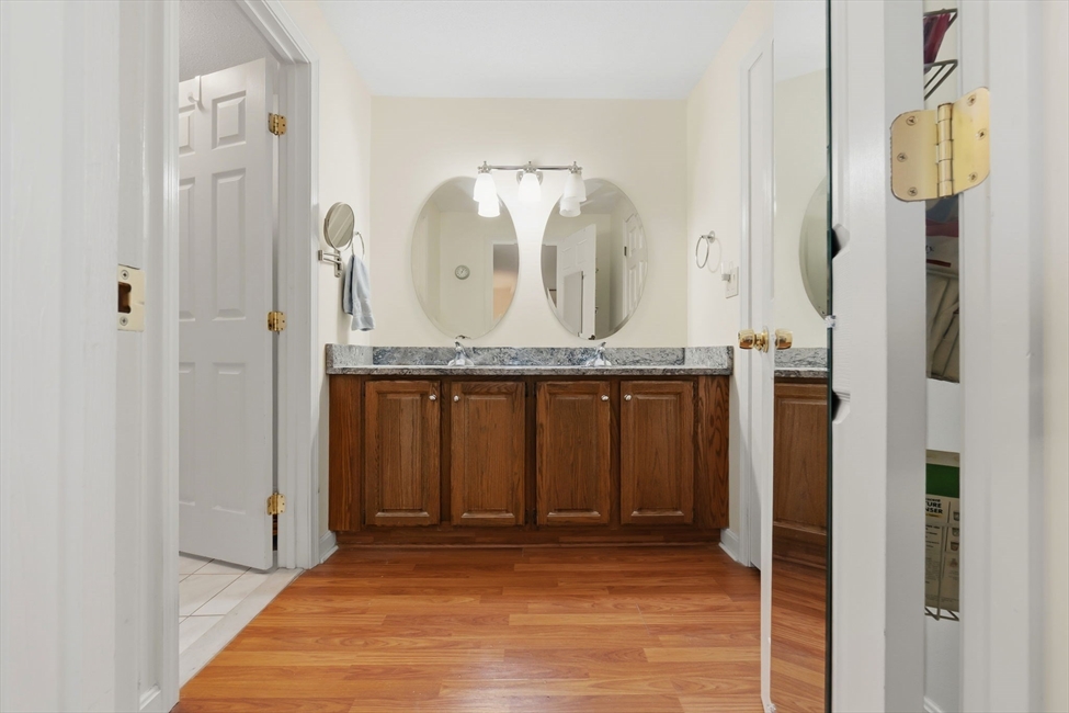 9 Ledgewood Way, Peabody, MA Image 14