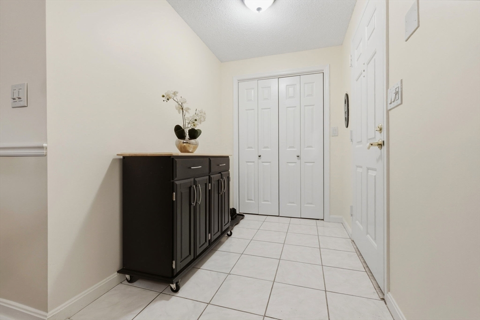 9 Ledgewood Way, Peabody, MA Image 4
