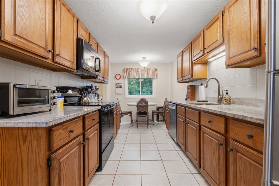 9 Ledgewood Way, Peabody, MA Image 8