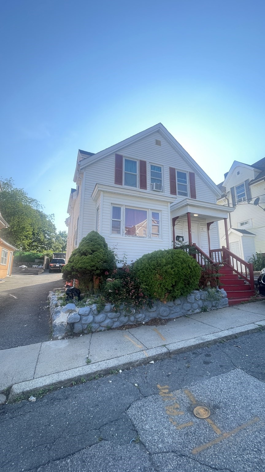 14 Union Ct, Lynn, MA 01902