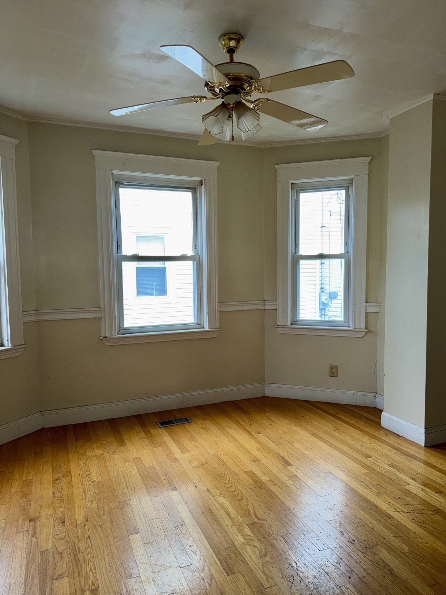 27 Clarendon St, Quincy, MA 02169 - Image 3