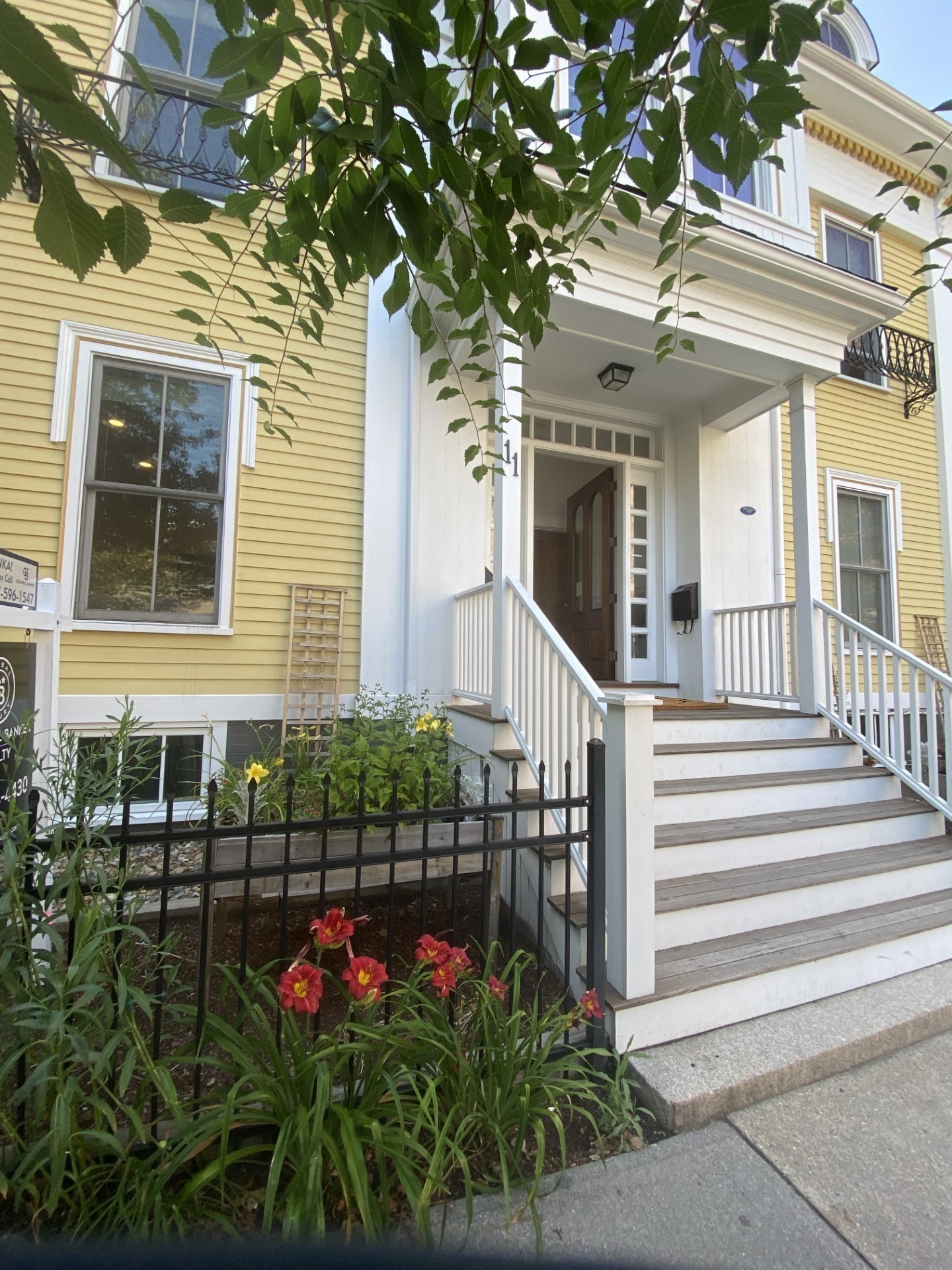11 Magazine Unit B, Cambridge, MA 02139