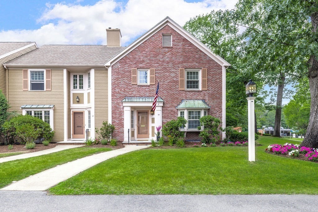 19 Oakland Ave Unit 19, Needham, MA 02492