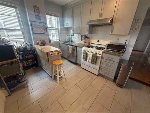 29 Waverly St, Apt 1