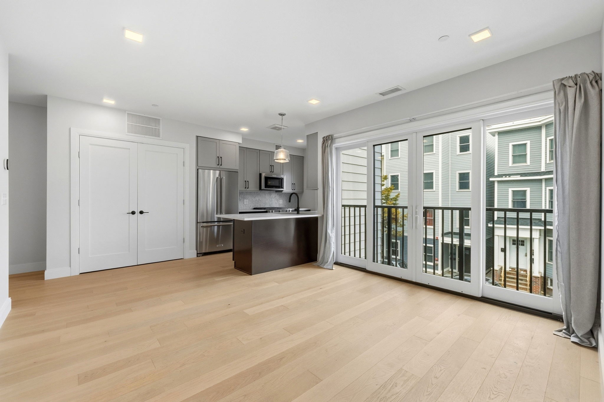 287 Maverick St Unit U202, East Boston, Boston, MA 02128 - Image 2