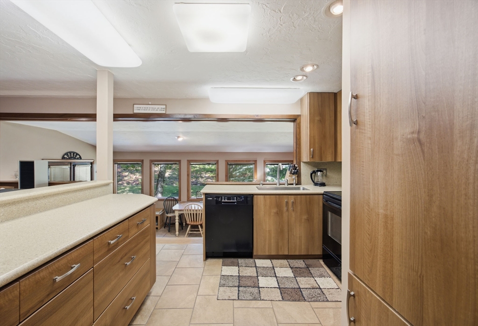 111 Rocky Pond Rd, Plymouth, MA Image 8