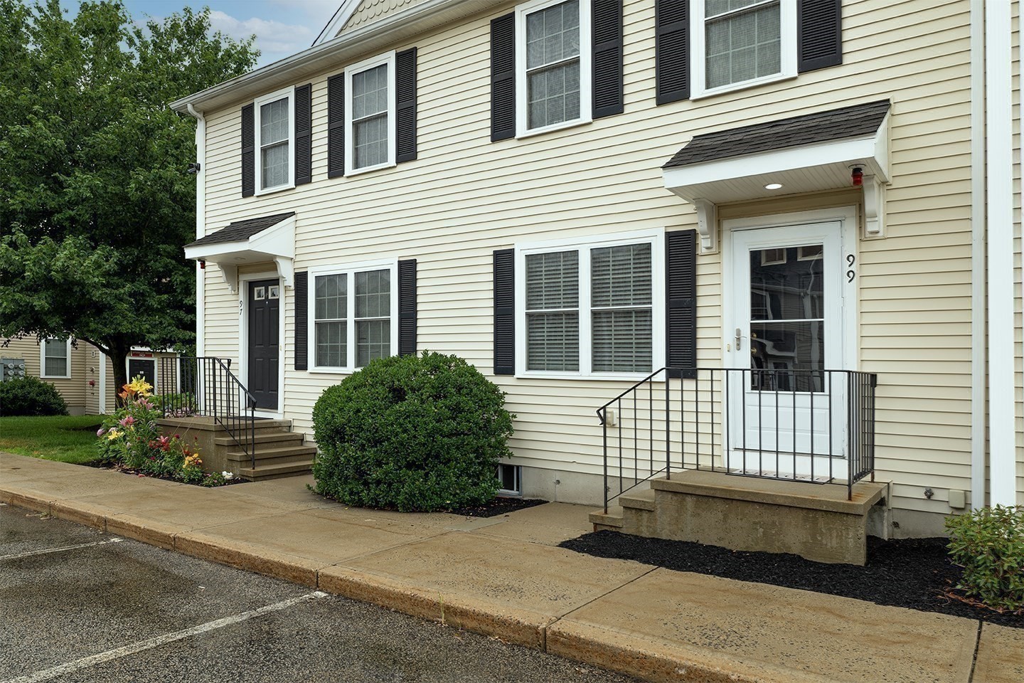 99 Boxberry Ln Unit 99, Rockland, MA 02370