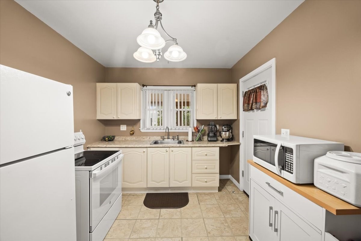 2118 Riverside Ave, Somerset, MA 02726 - Image 22