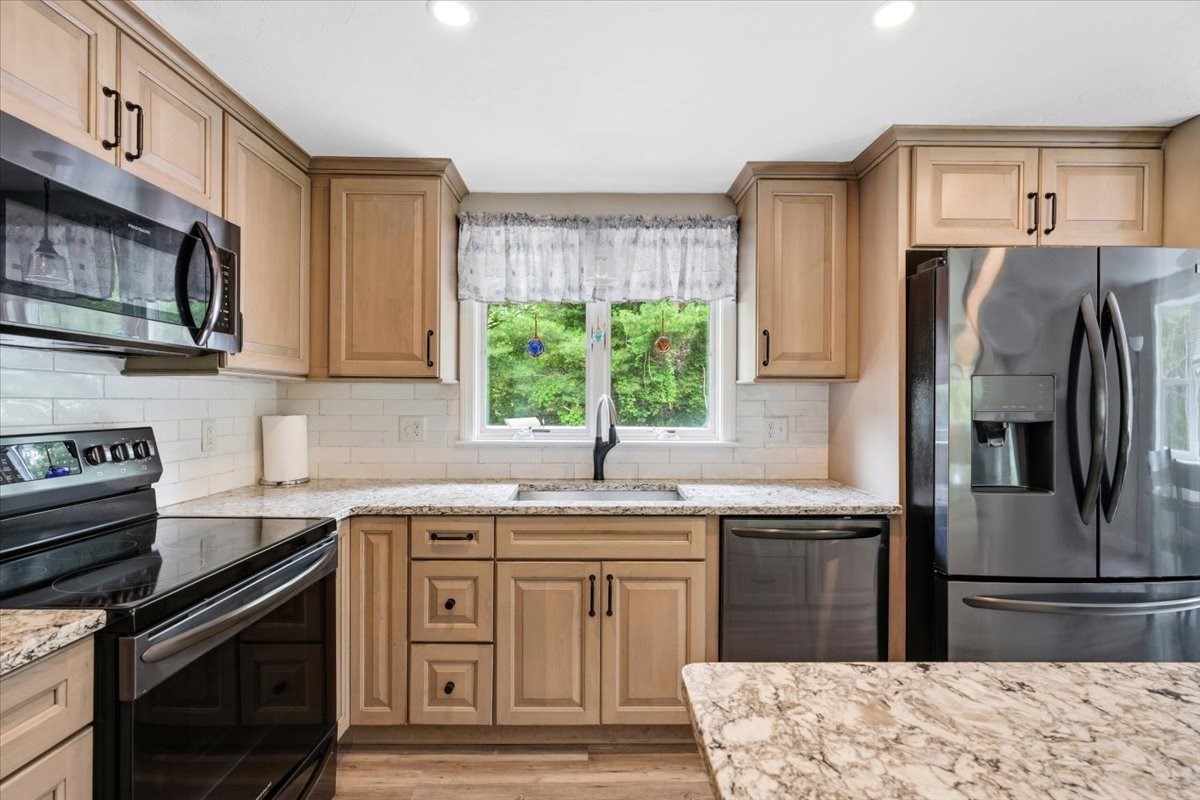 173 Bourne Rd, Plymouth, MA 02360 - Image 11