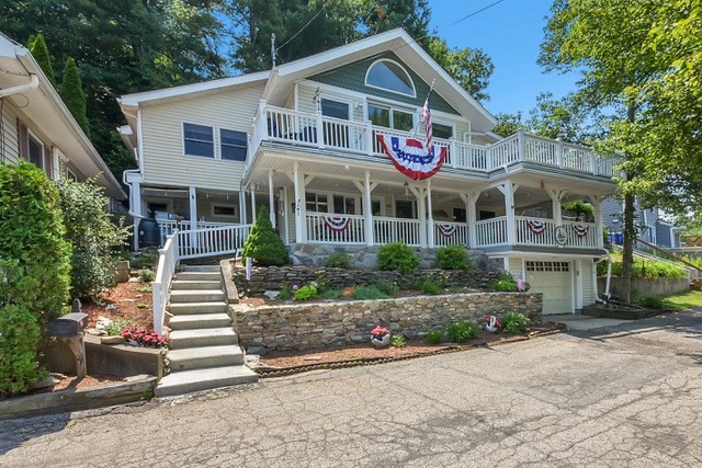 49 Lakeview Ave, Bellingham, MA 02019
