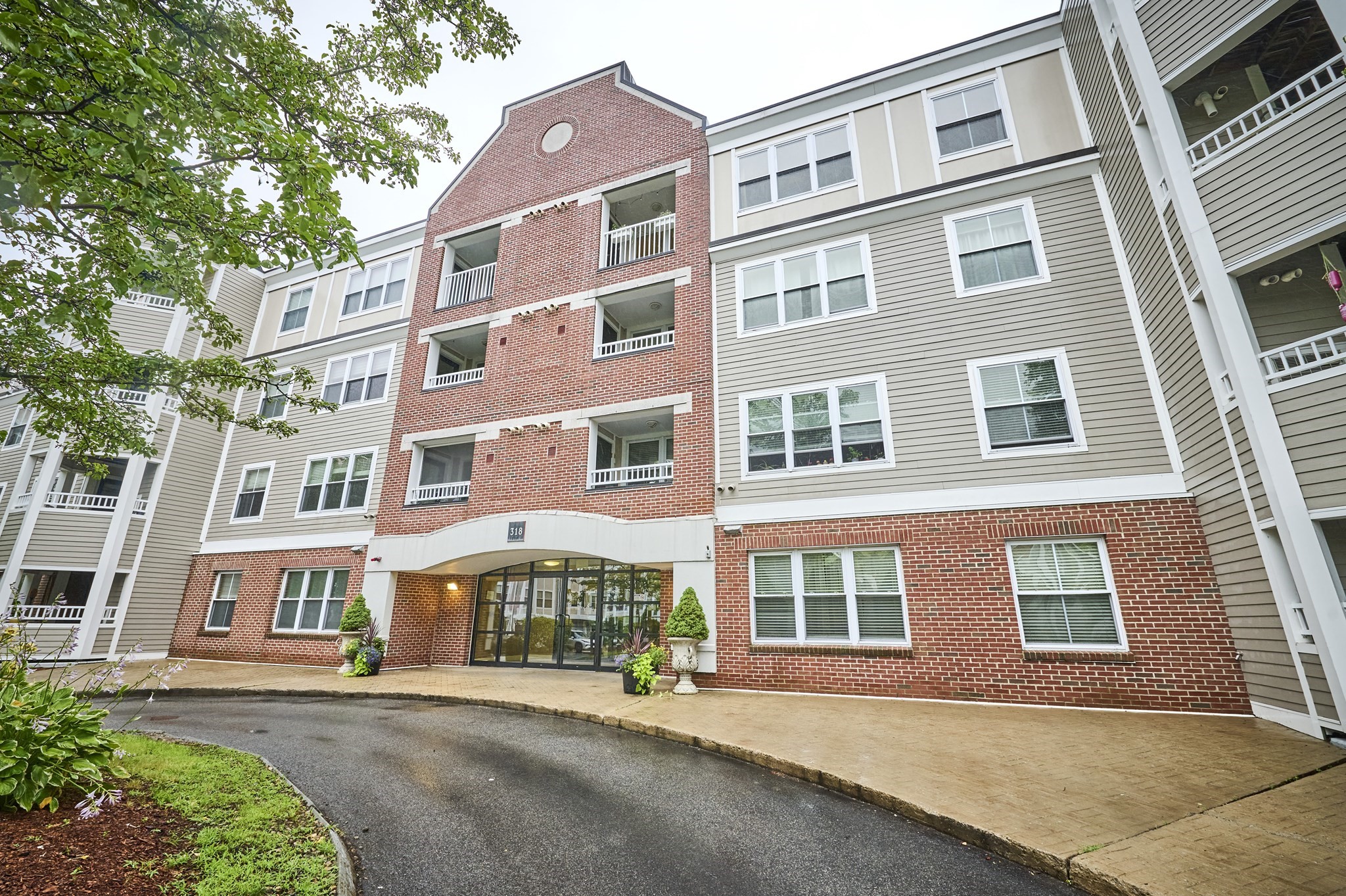 318 Rindge Ave Unit 315, Cambridge, MA 02140