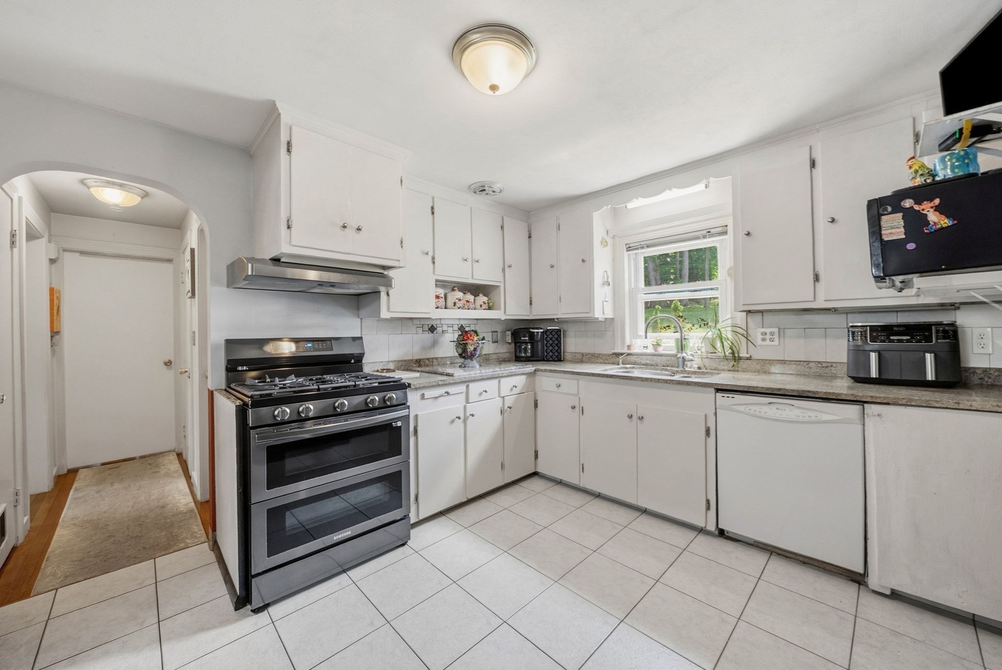 656 Bolton St, Marlborough, MA 01752 - Image 19