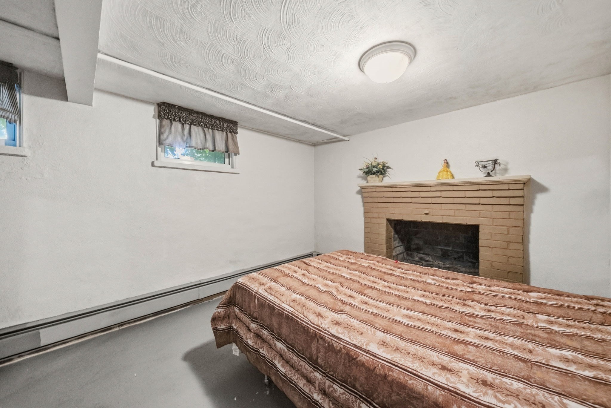 656 Bolton St, Marlborough, MA 01752 - Image 27