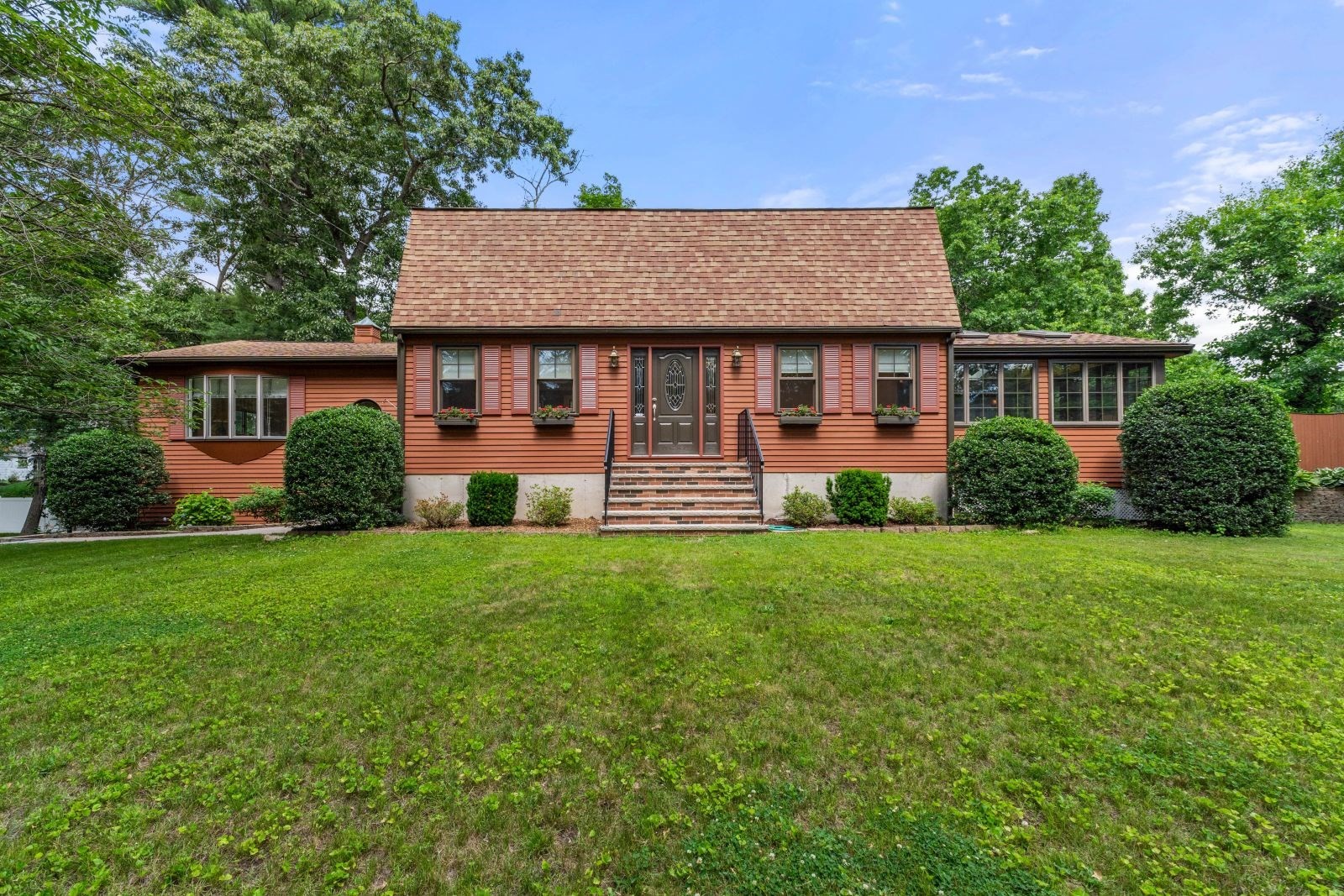7 Edgeworth St, Billerica, MA 01821