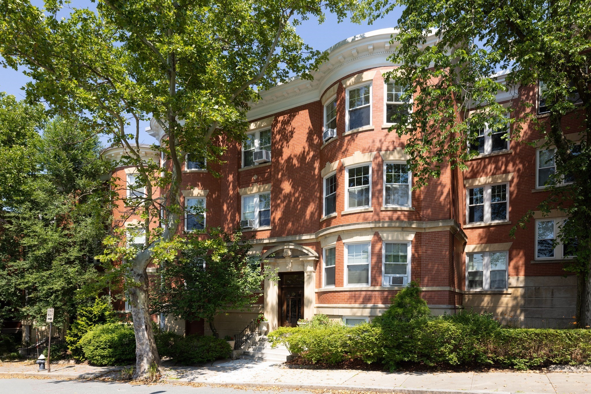 231 Rawson Unit 6, Brookline, MA 02445