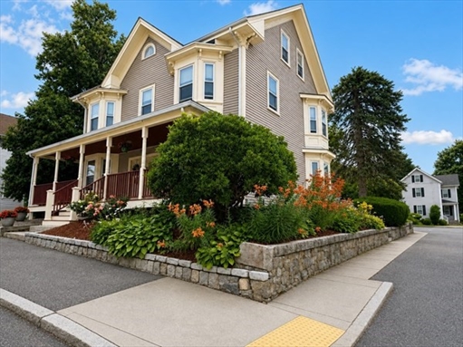 65 High St, Apt 1