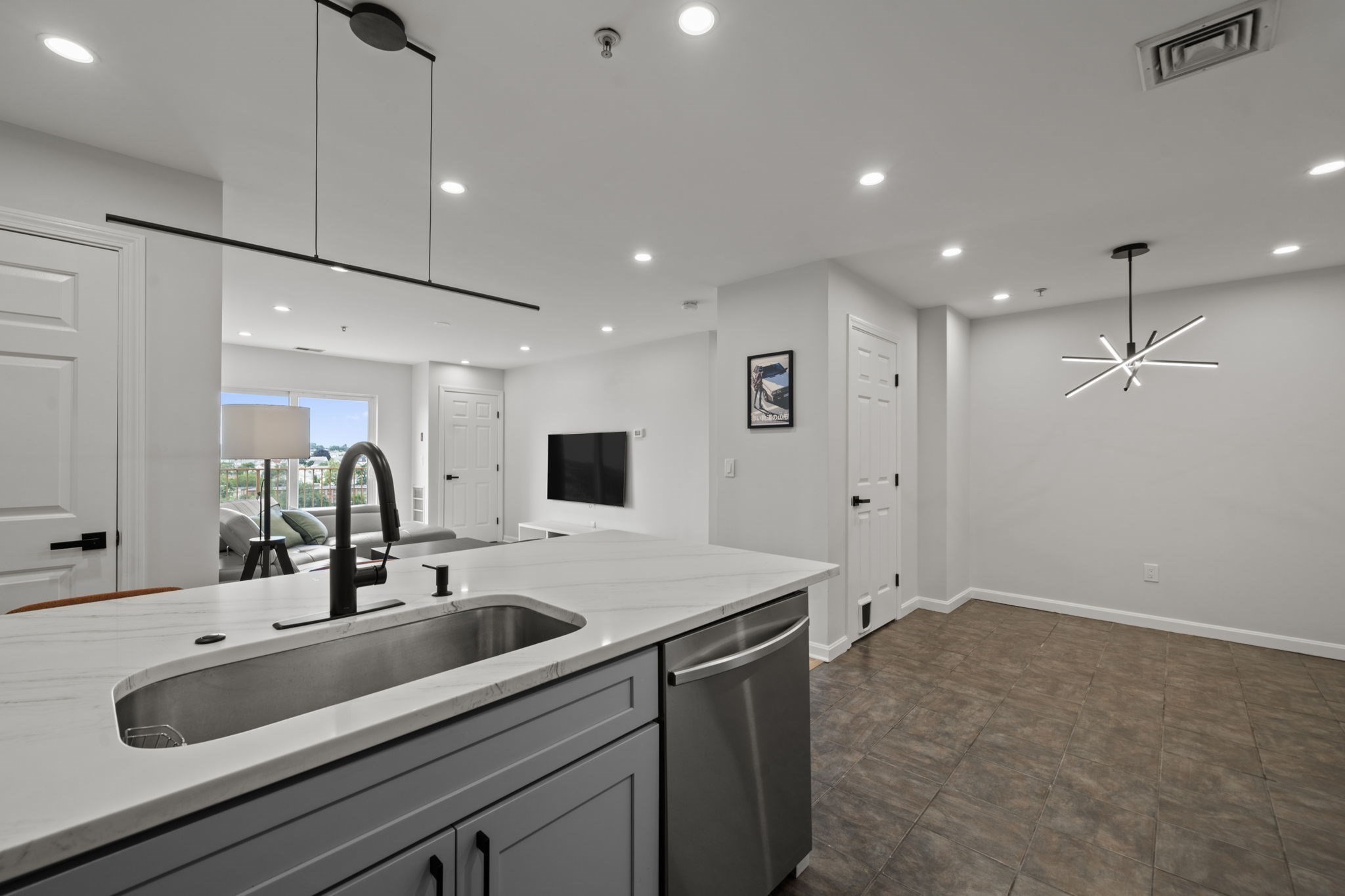 84 Aborn St Unit 2403, Peabody, MA 01960 - Image 8