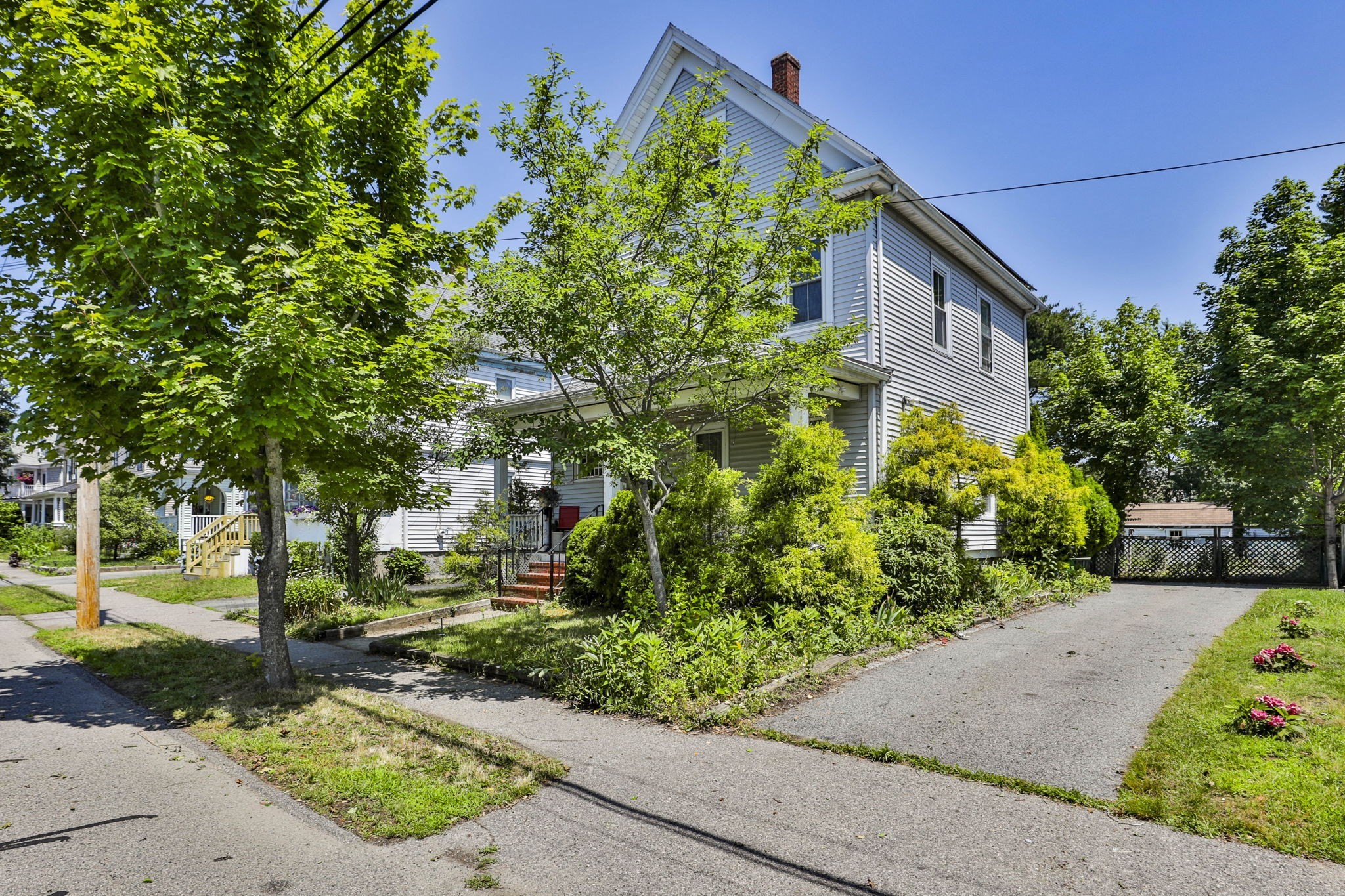 82 Dyer Ave, Milton, MA 02186