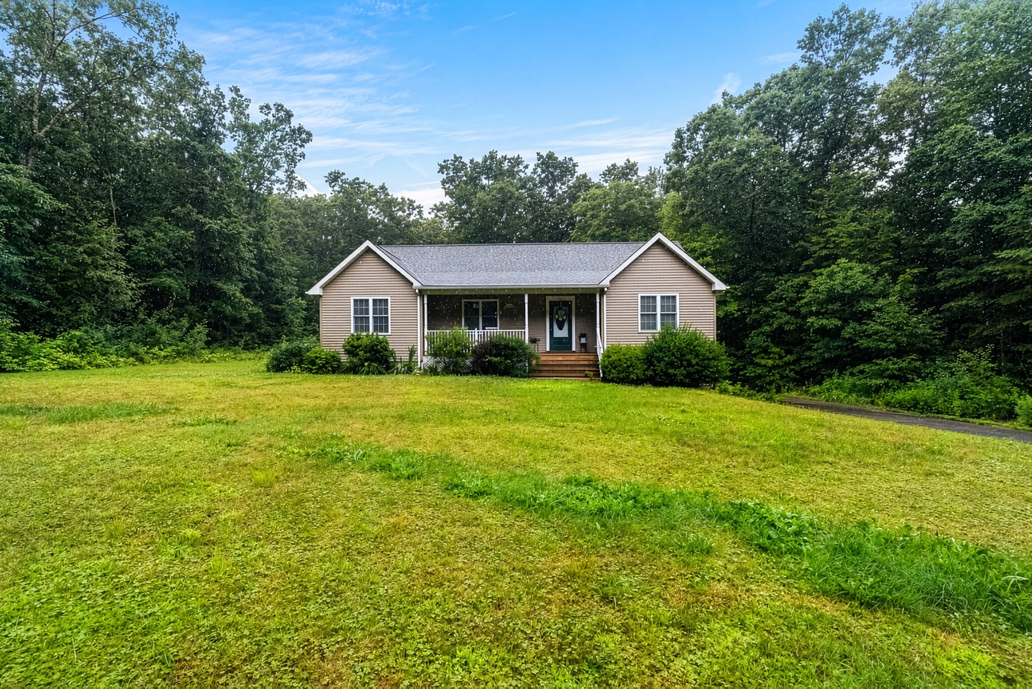 10 Lyford Rd, Spencer, MA 01562