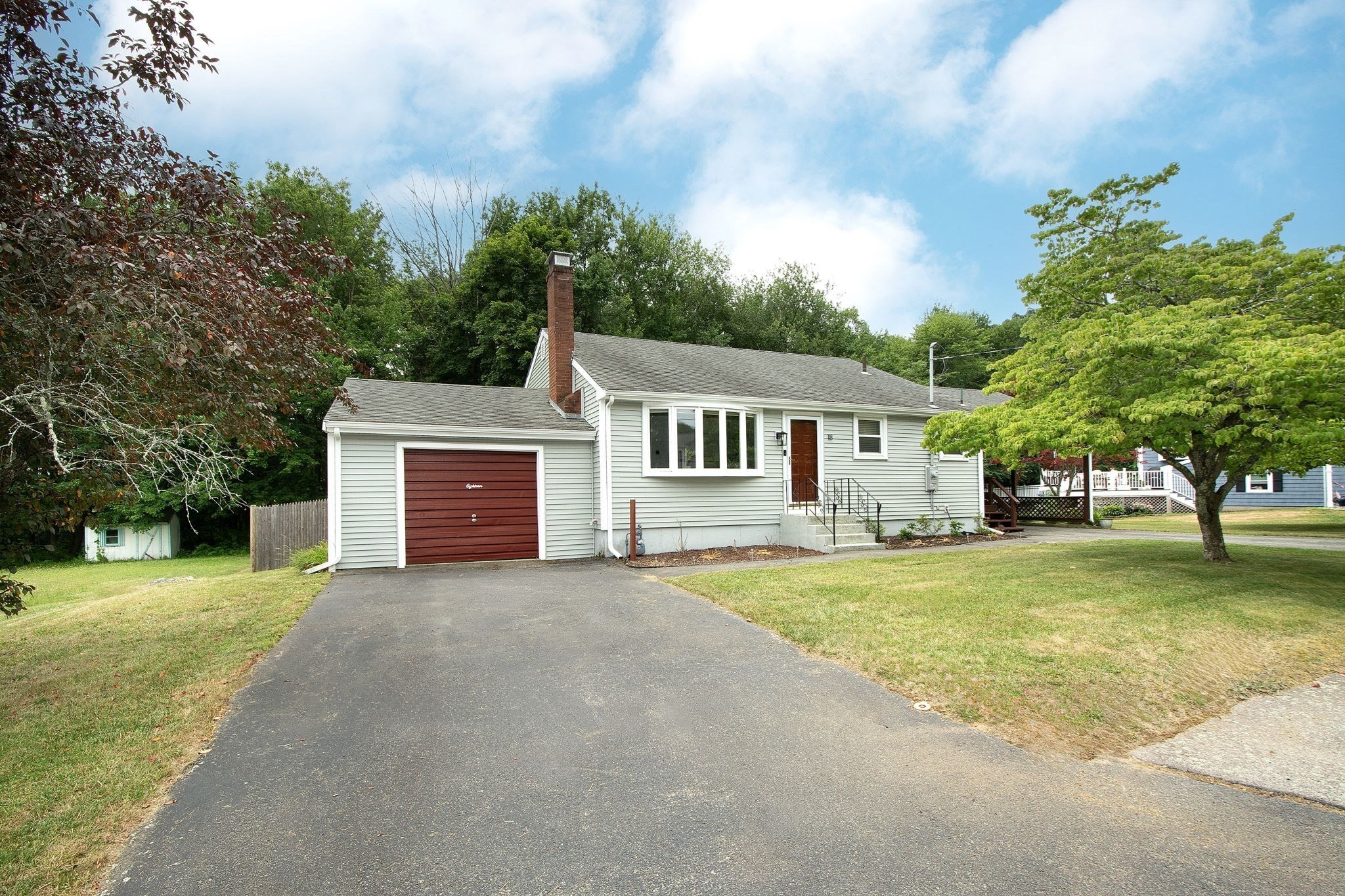18 Oakwood Dr, Randolph, MA 02368