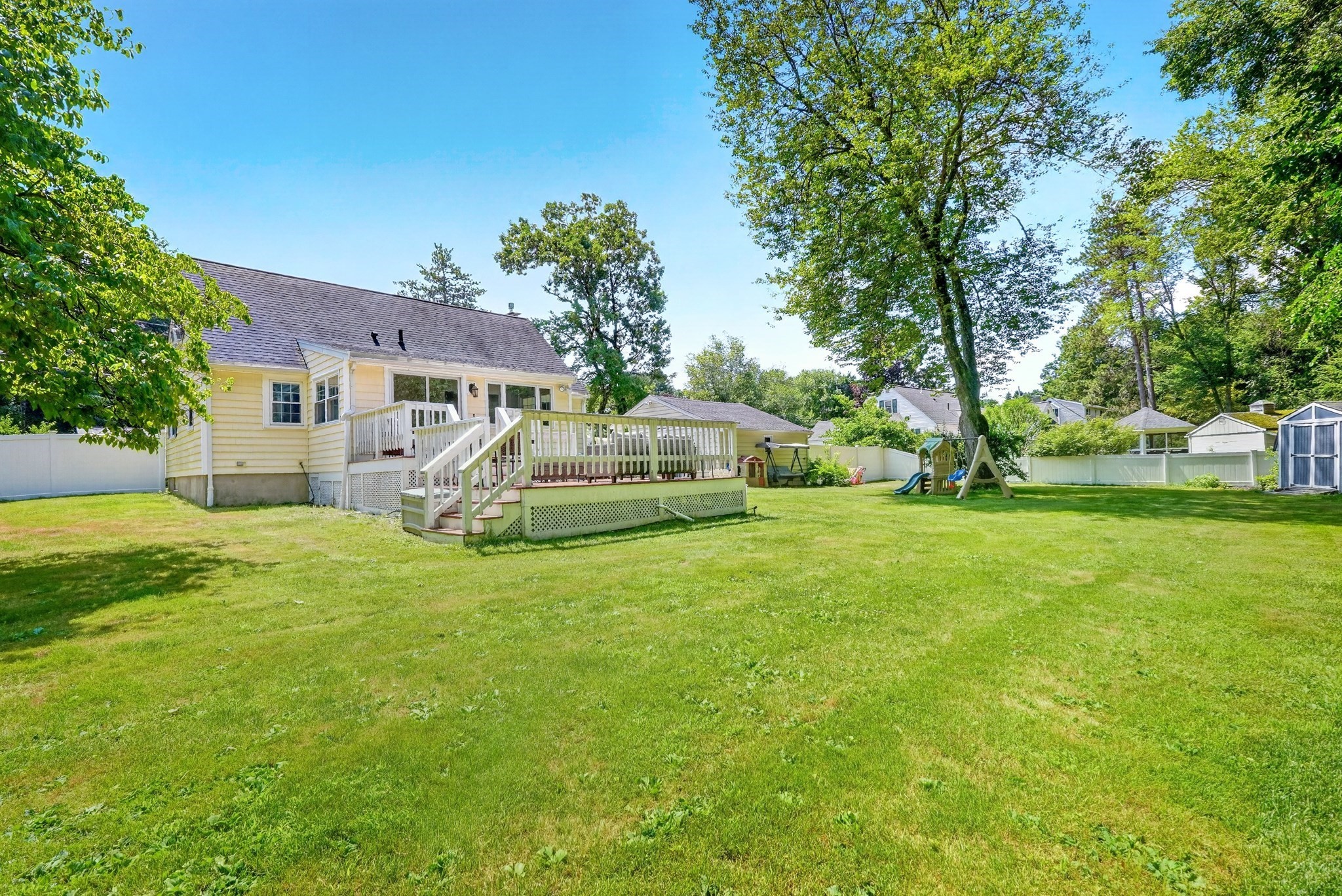 26 Brooksbie Rd, Bedford, MA 01730 - Image 27