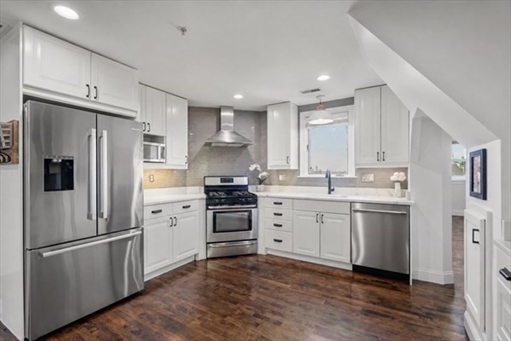 155 Franklin Ave, Apt 3