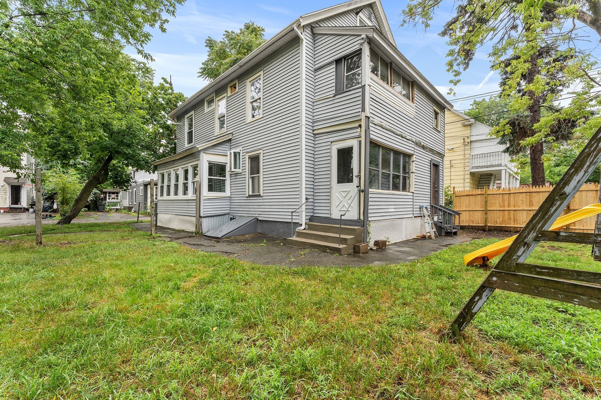 2 Hacker Ct, Worcester, MA 01603 - Image 1