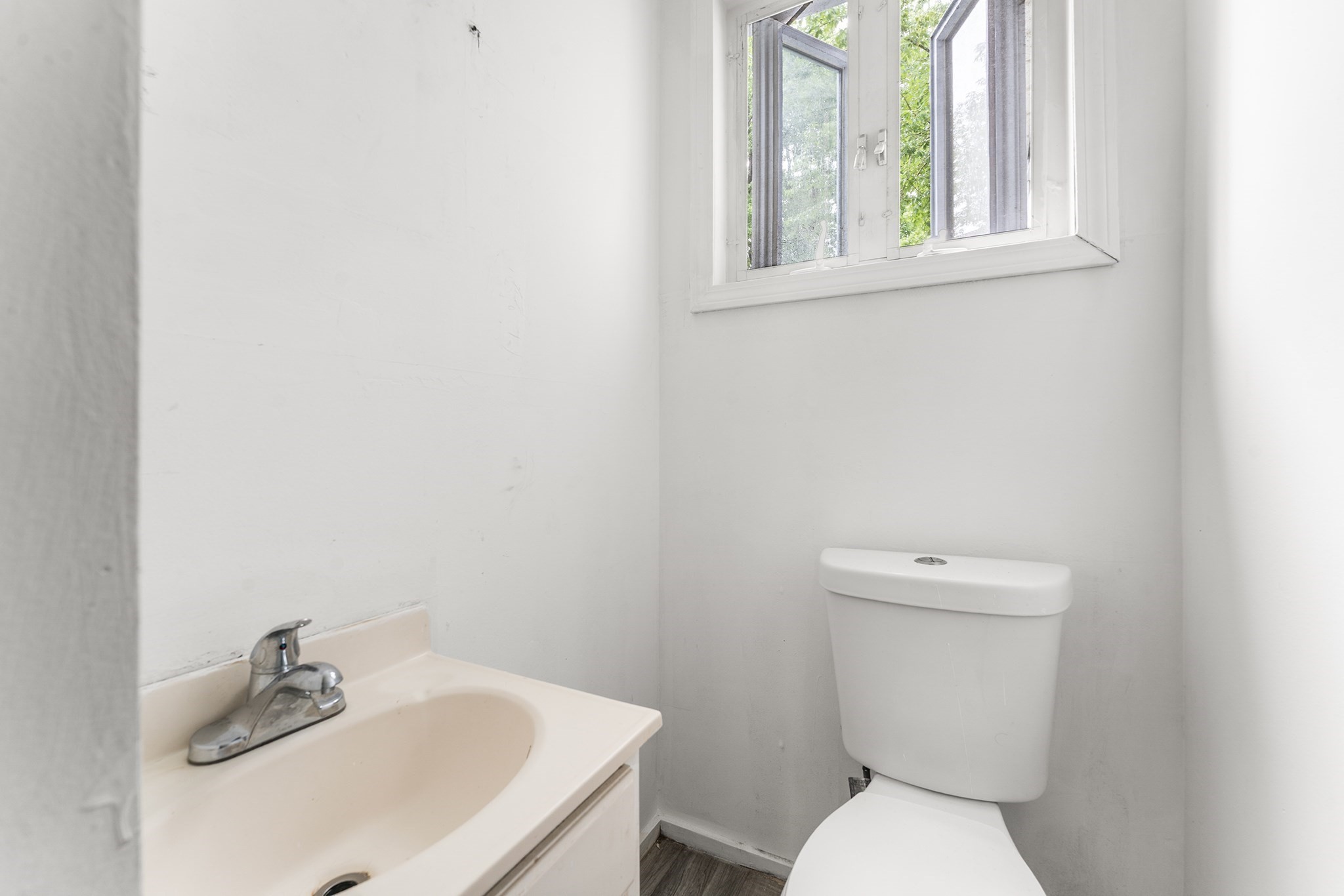 2 Hacker Ct, Worcester, MA 01603 - Image 11