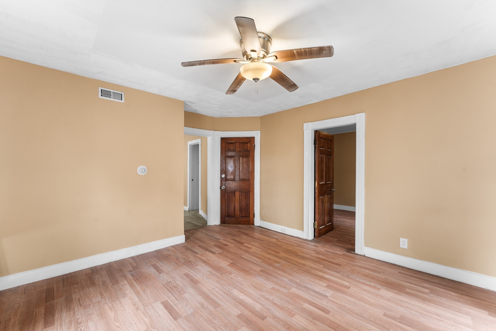 2 Hacker Ct, Worcester, MA 01603 - Image 3