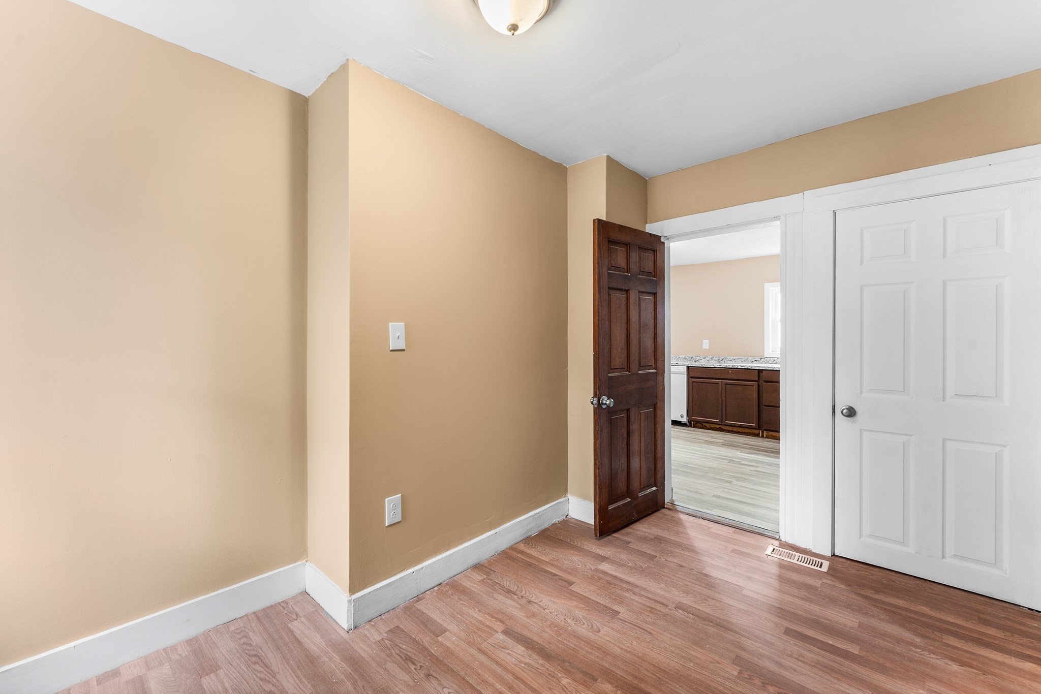2 Hacker Ct, Worcester, MA 01603 - Image 7