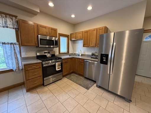 372 Metropolitan Ave, Apt 1