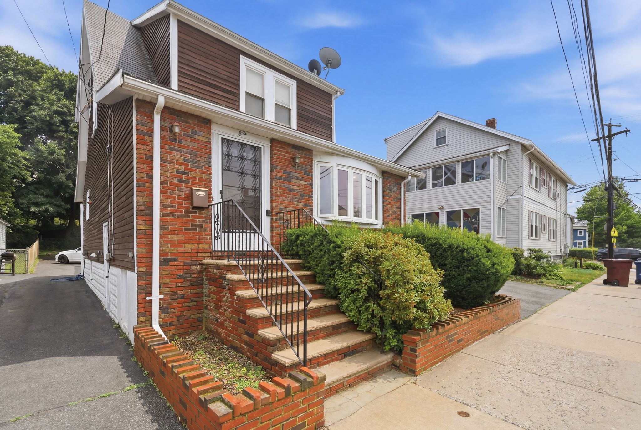 80 Clarence St, Everett, MA 02149