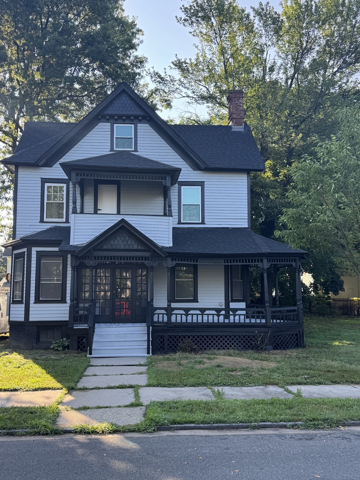 86 Amherst St, Springfield, MA 01109