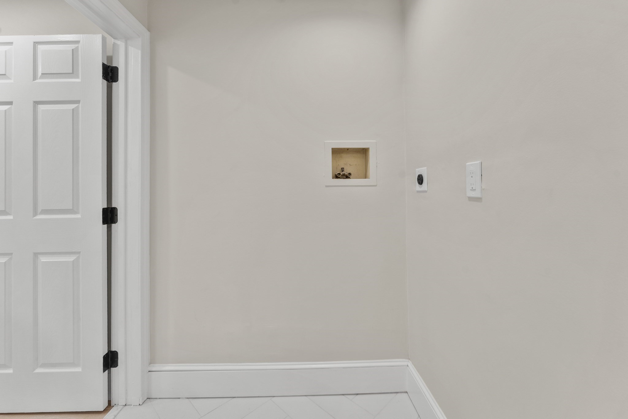 52 Clifford St, Roxbury, Boston, MA 02119 - Image 26