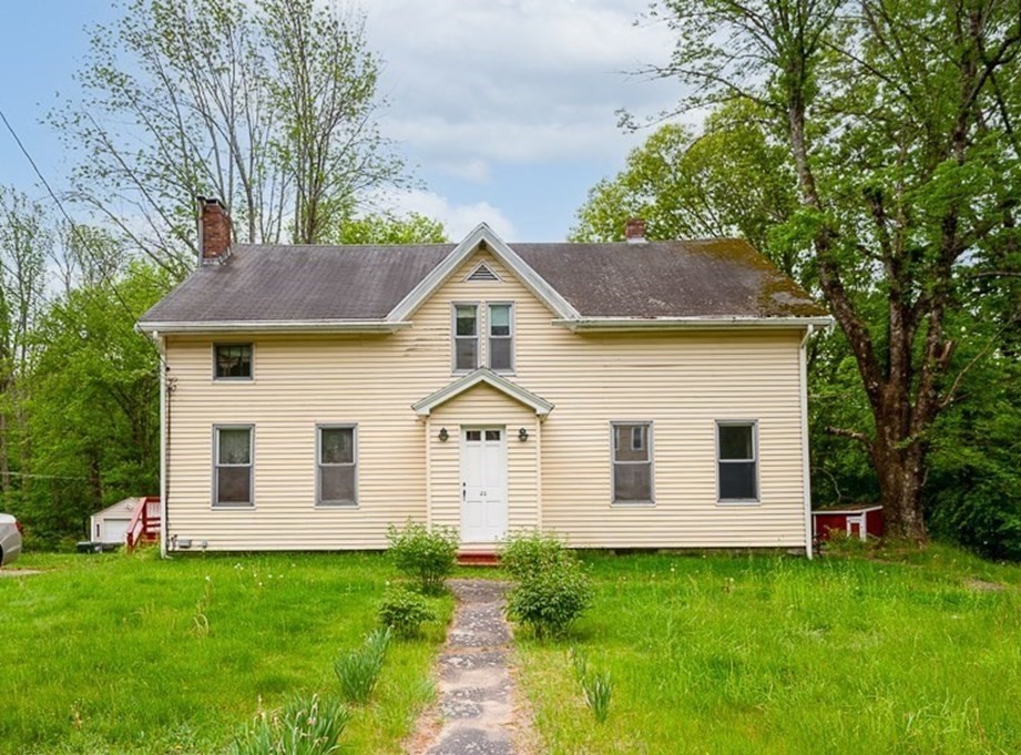 22 Comins Rd, Oxford, MA 01537