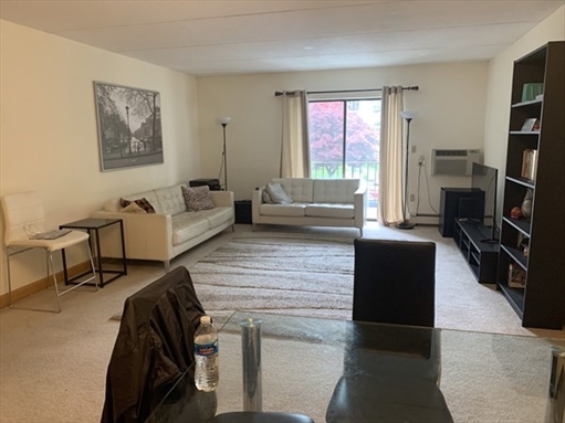 2300 Commonwealth Ave., Apt 2-1