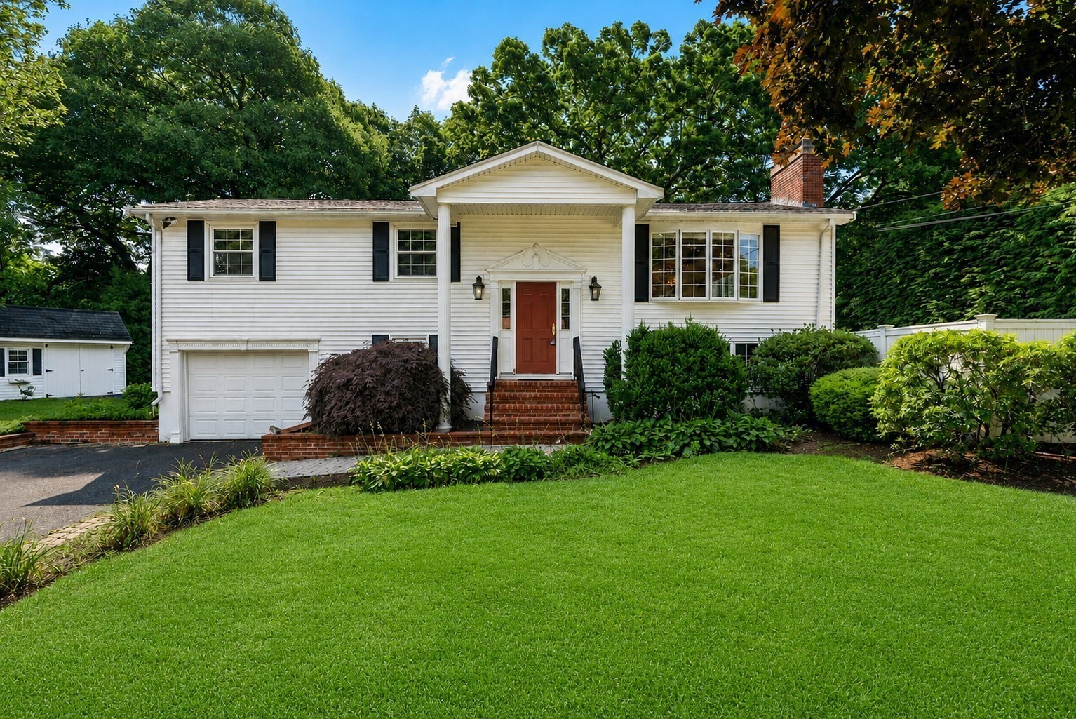 114 Albemarle, Norwood, MA 02062