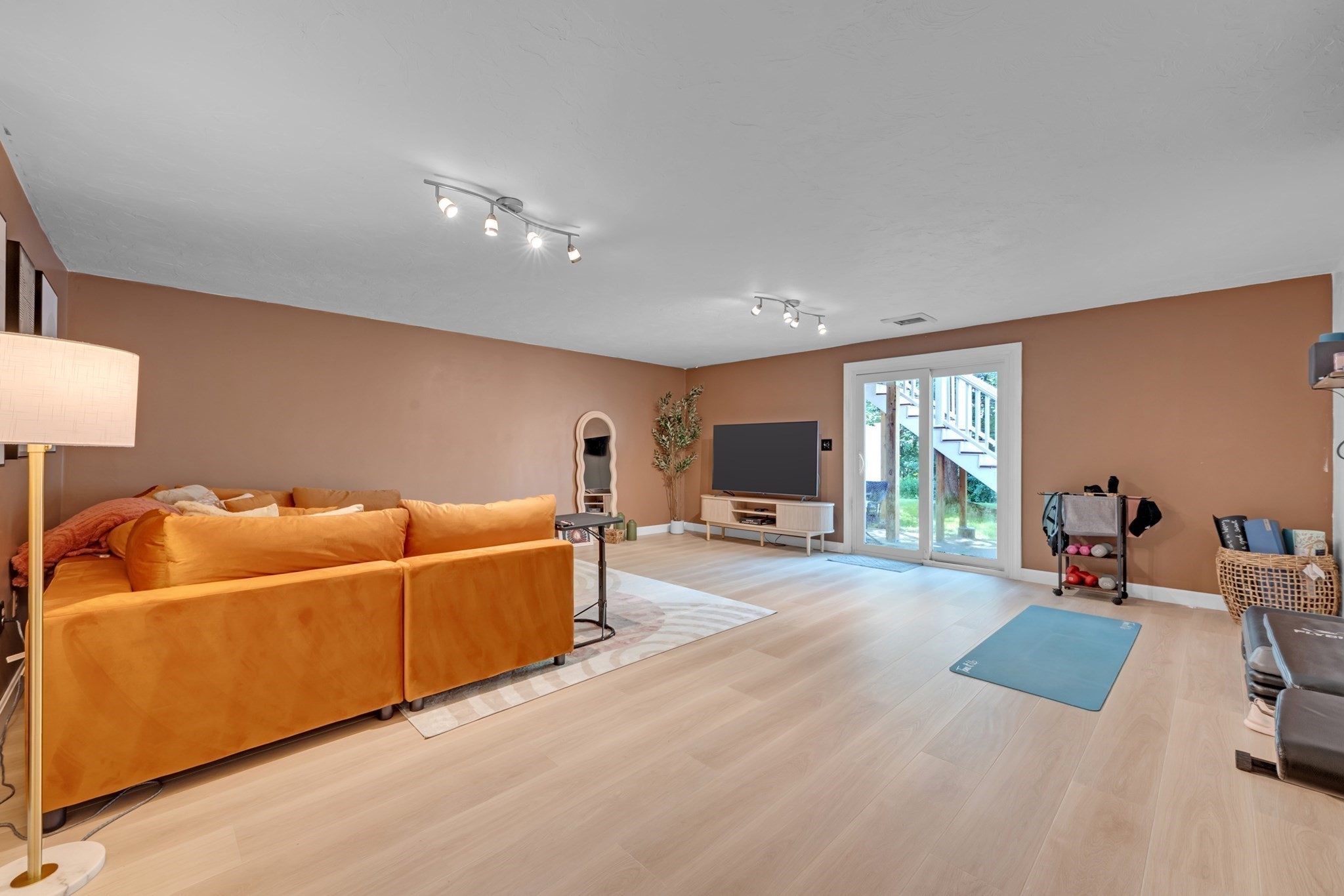 8 Woodcrest Dr Unit 8, Oxford, MA 01537 - Image 22