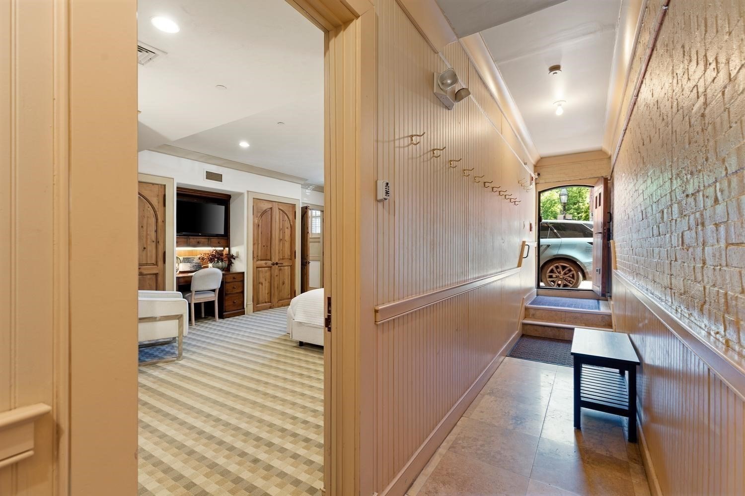 23 Beaver Place, Beacon Hill, Boston, MA 02108 - Image 34