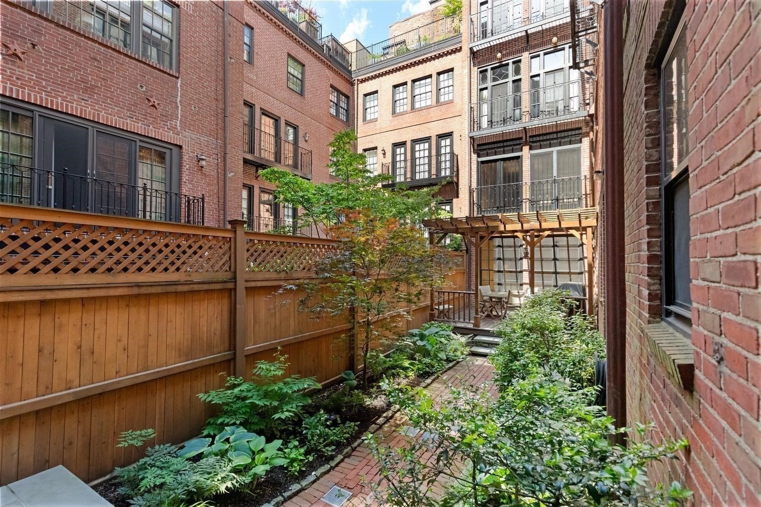 23 Beaver Place, Beacon Hill, Boston, MA 02108 - Image 38