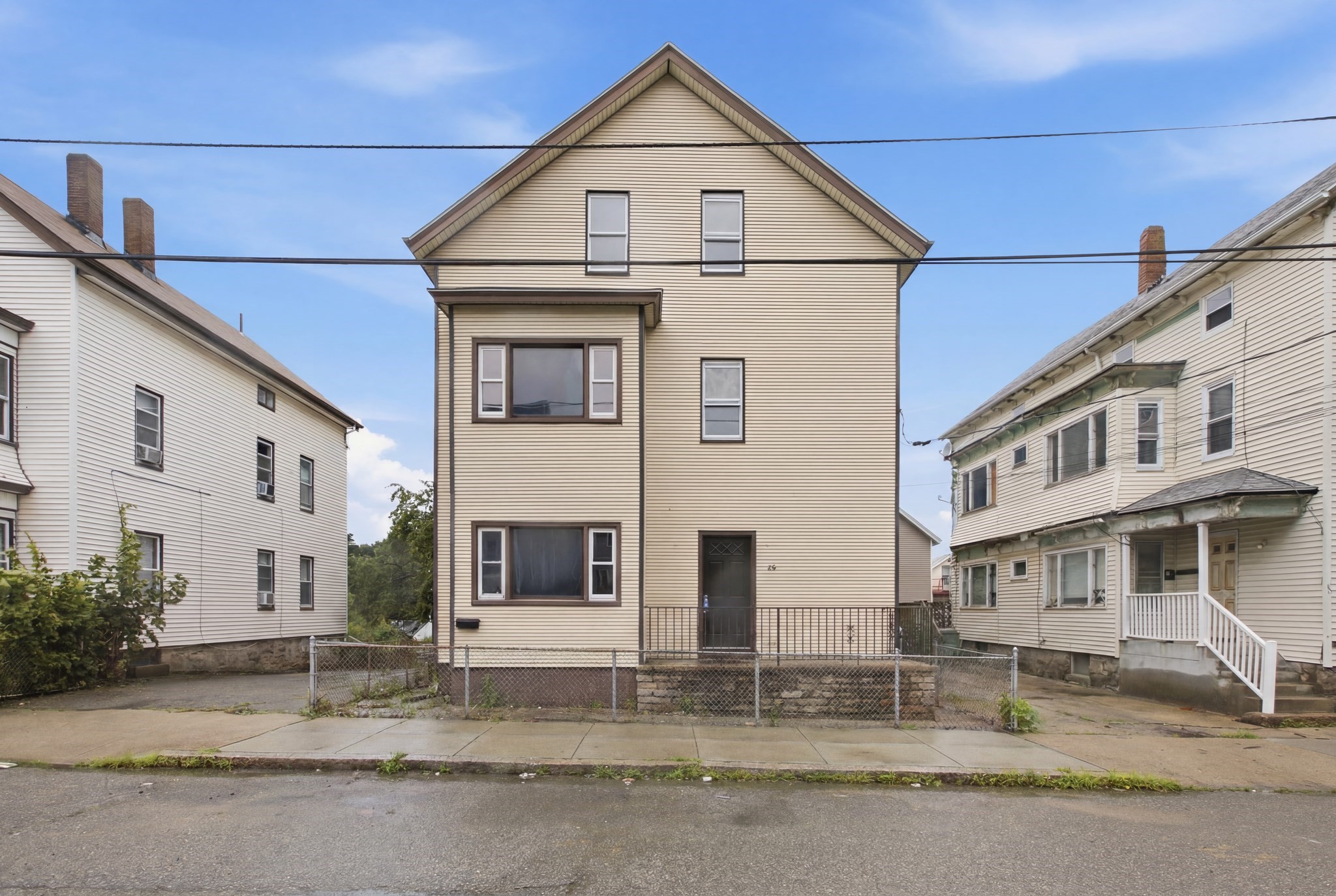 34 Danforth St, Fall River, MA 02720