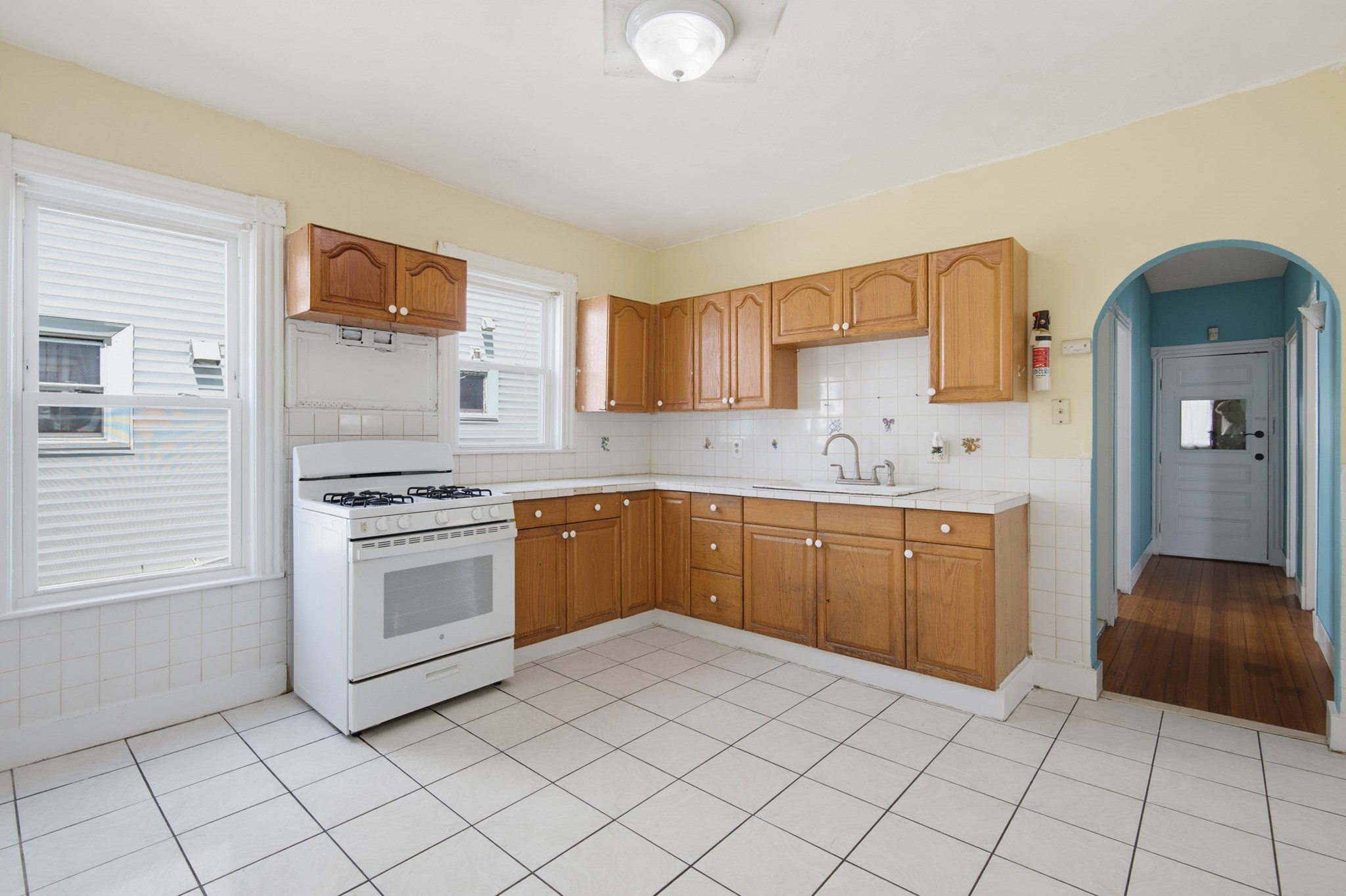 23 Santuit St, Dorchester, Boston, MA 02124 - Image 8