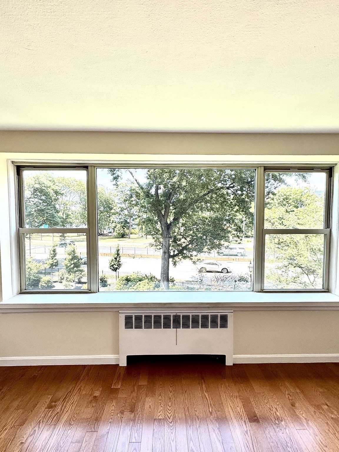 145 Pinckney Unit 335, Beacon Hill, Boston, MA 02114 - Image 2