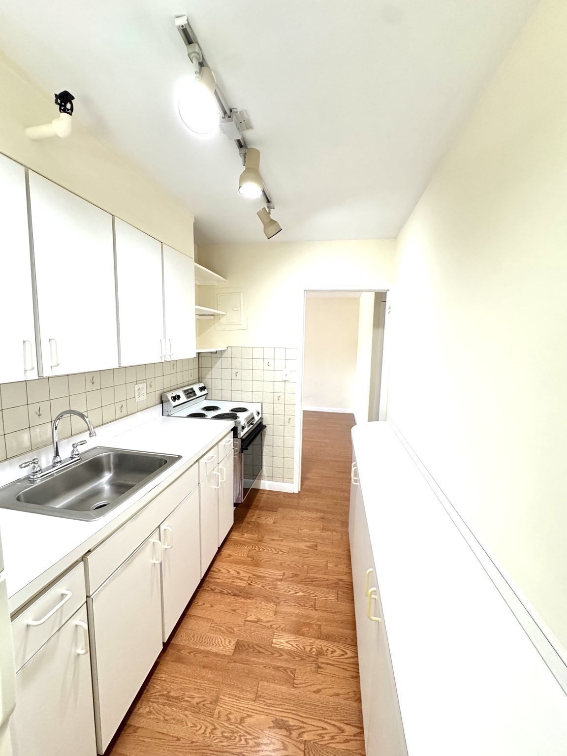 145 Pinckney Unit 335, Beacon Hill, Boston, MA 02114 - Image 7