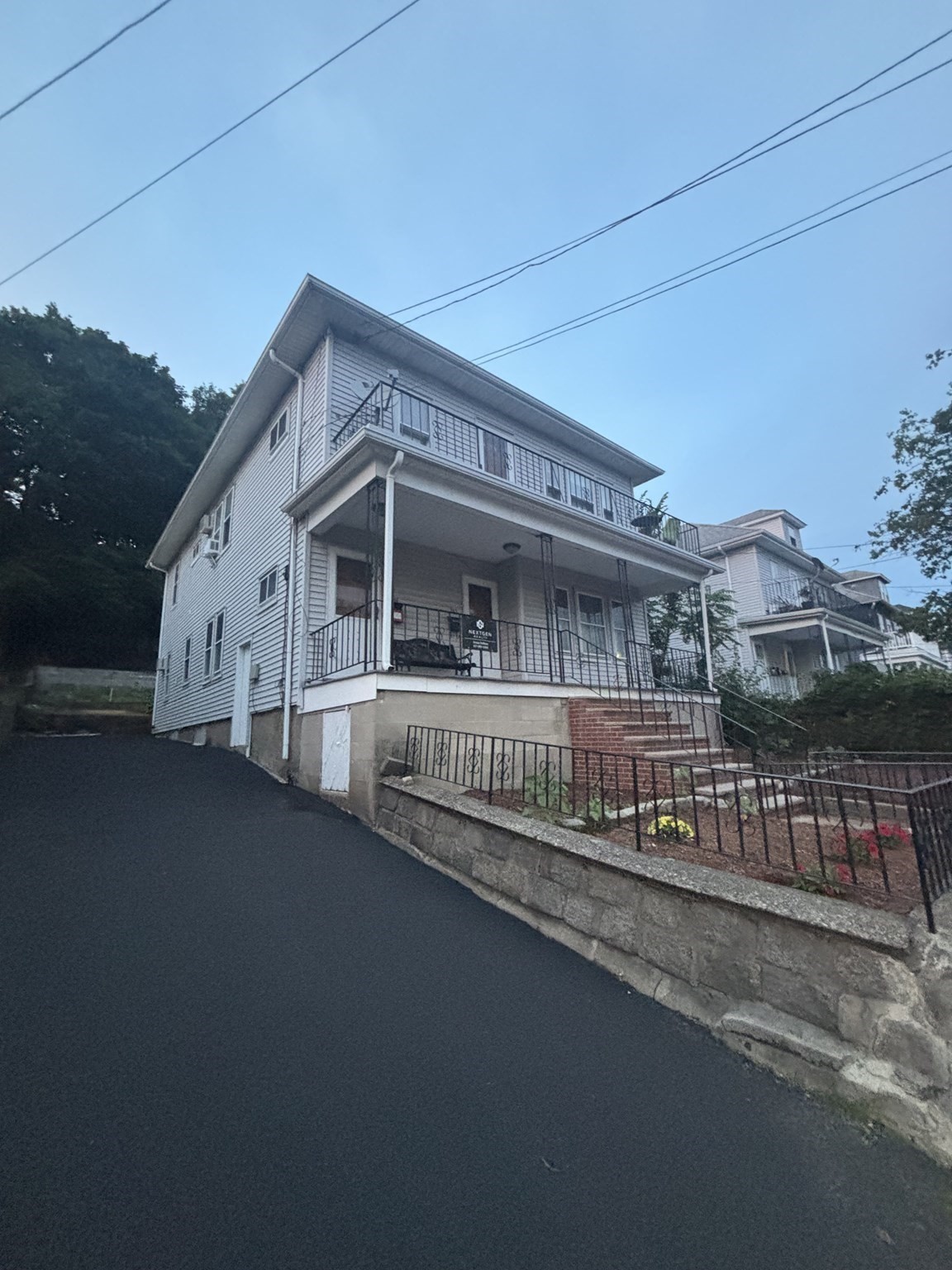 207 Gladstone St, East Boston, Boston, MA 02128
