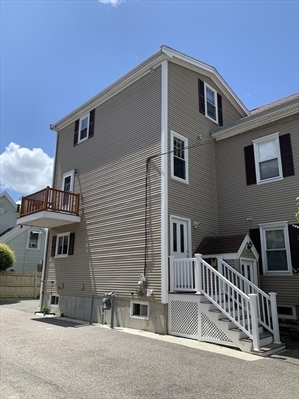 18 Munroe, Apt 1