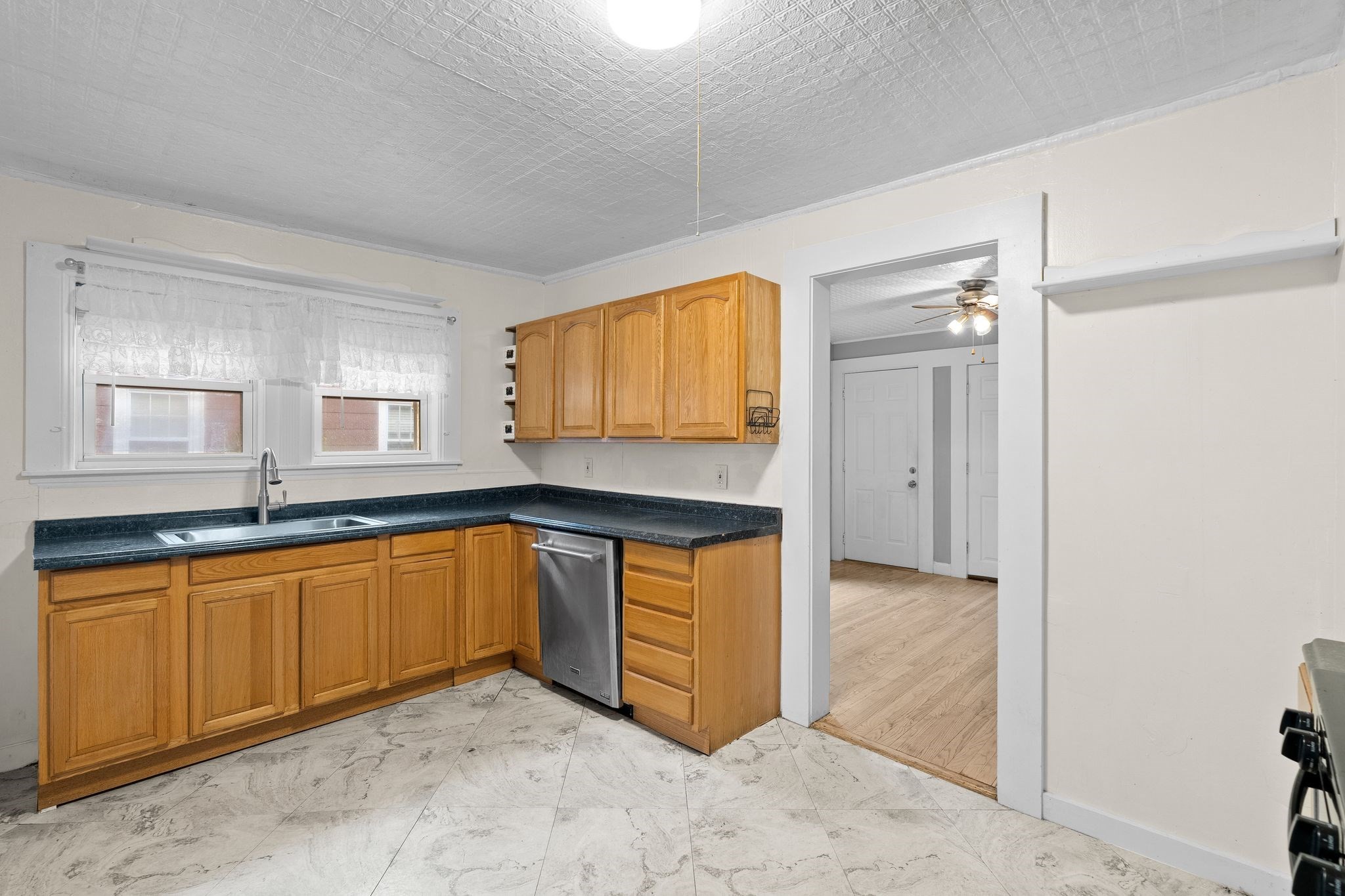 73 Frye St, Marlborough, MA 01752 - Image 11